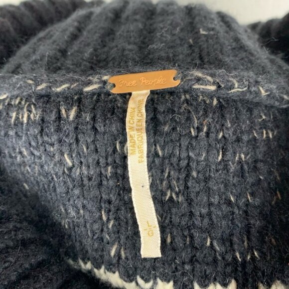 Free People Wool Blend Gray Short Sleeve Chunky Knit Cowl Neck Sweater - Picture 3 of 8